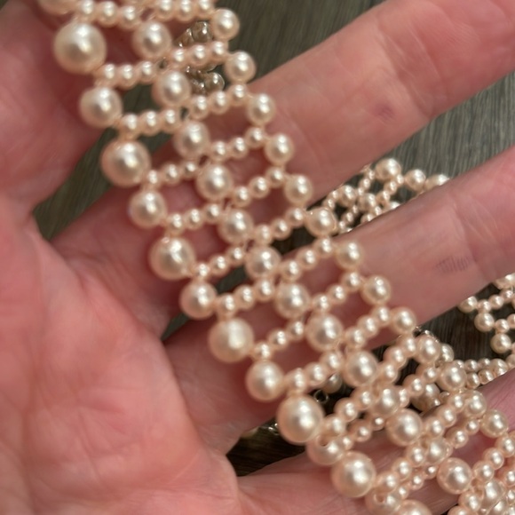 Vintage Pale Pink Faux Pearl Collar Necklace - Picture 13 of 14